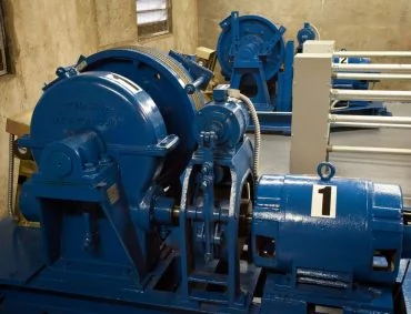 مكائن مصاعد إيطالية - سيكور - رواد الثقة