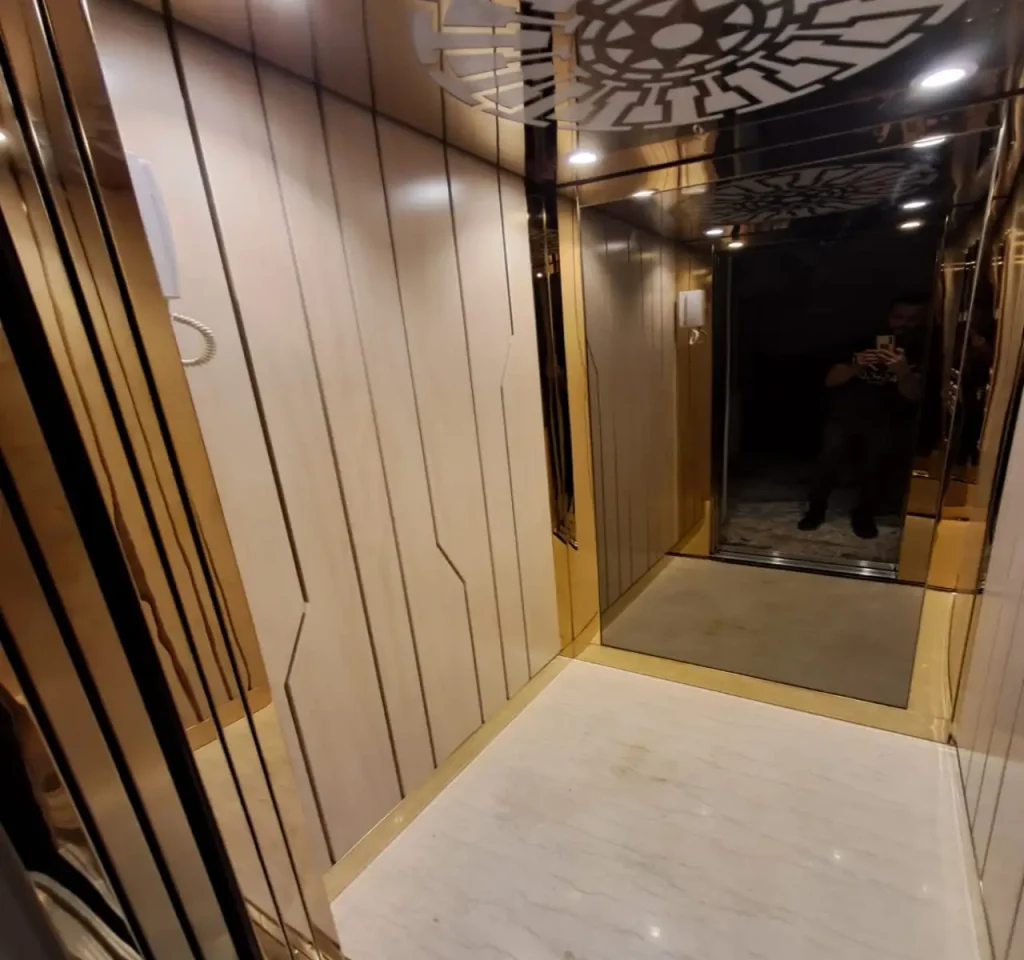 مصاعد الرواد 